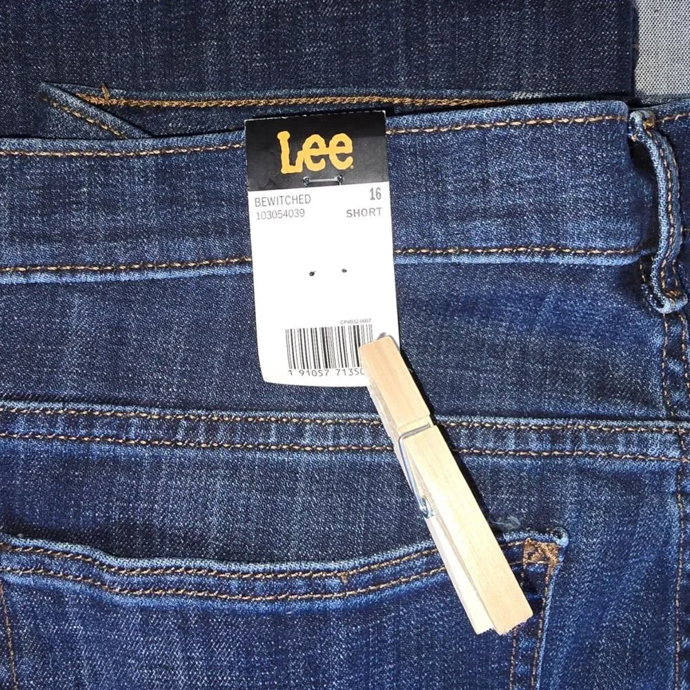 NWT Lee Women's Relaxed Fit Straight Leg Jean Mid Rise 16 Short Bewitched Blue - Picture 6 of 9
